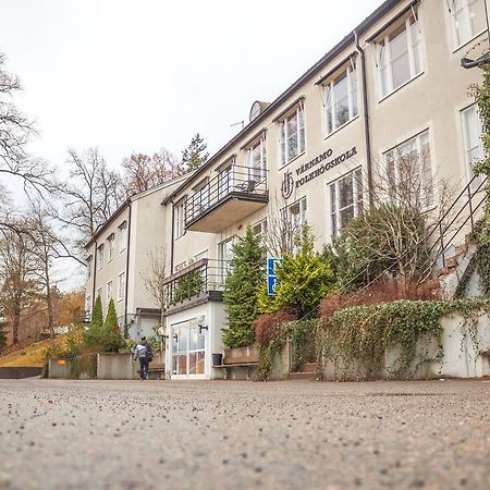Vaernamo Folkhoegskolas Vandrarhem Ngoại thất bức ảnh